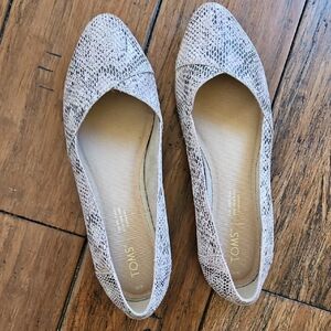 TOMS Snake Skin Flats Size 8